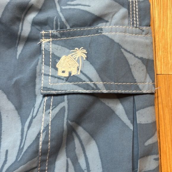 Caribbean Joe Men’s Swim Trunks Blue Hawaiian Floral Print NWT Size Medium - Picture 2 of 6